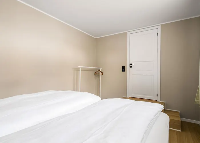 Bright & Stylish In Center ברגן